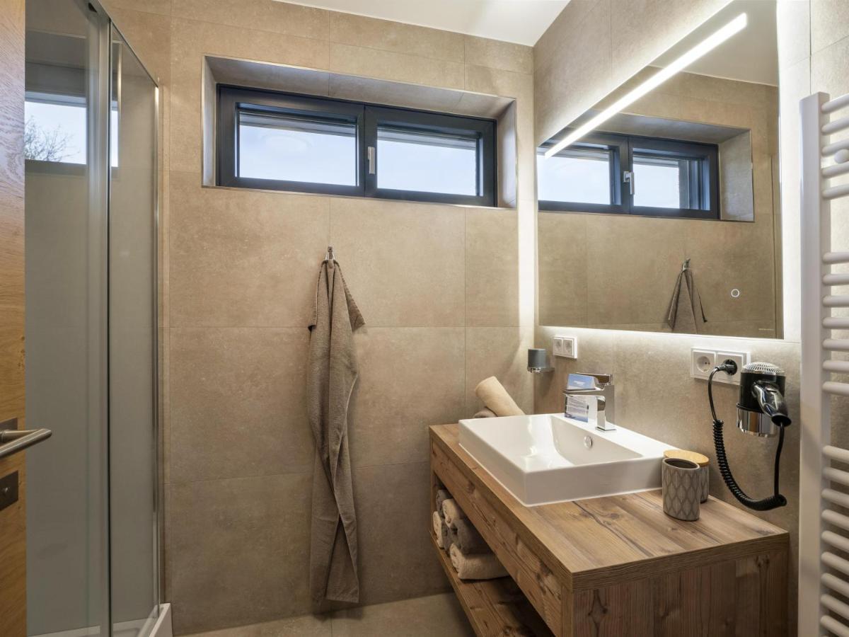 Bachgefluester Apartment *
